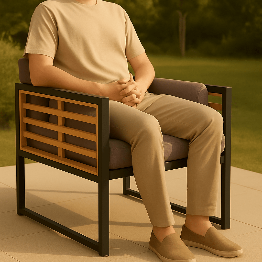 Verona – Set van 2 Acaciahouten Tuinstoelen met Donkergrijze Kussens