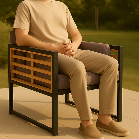 Verona – Set van 2 Acaciahouten Tuinstoelen met Donkergrijze Kussens